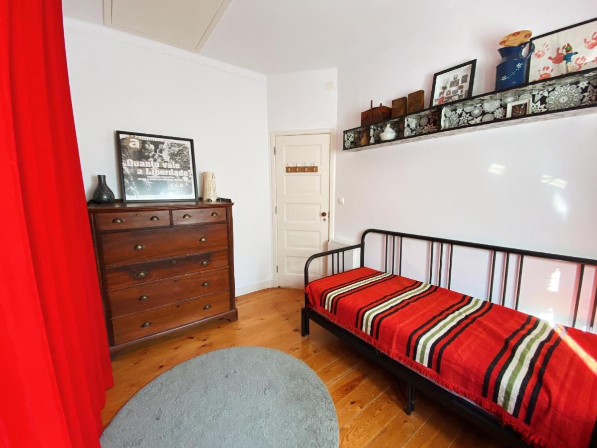 Casa Das Boganvilias - Moradia Com Jardim ลิสบอน ภายนอก รูปภาพ
